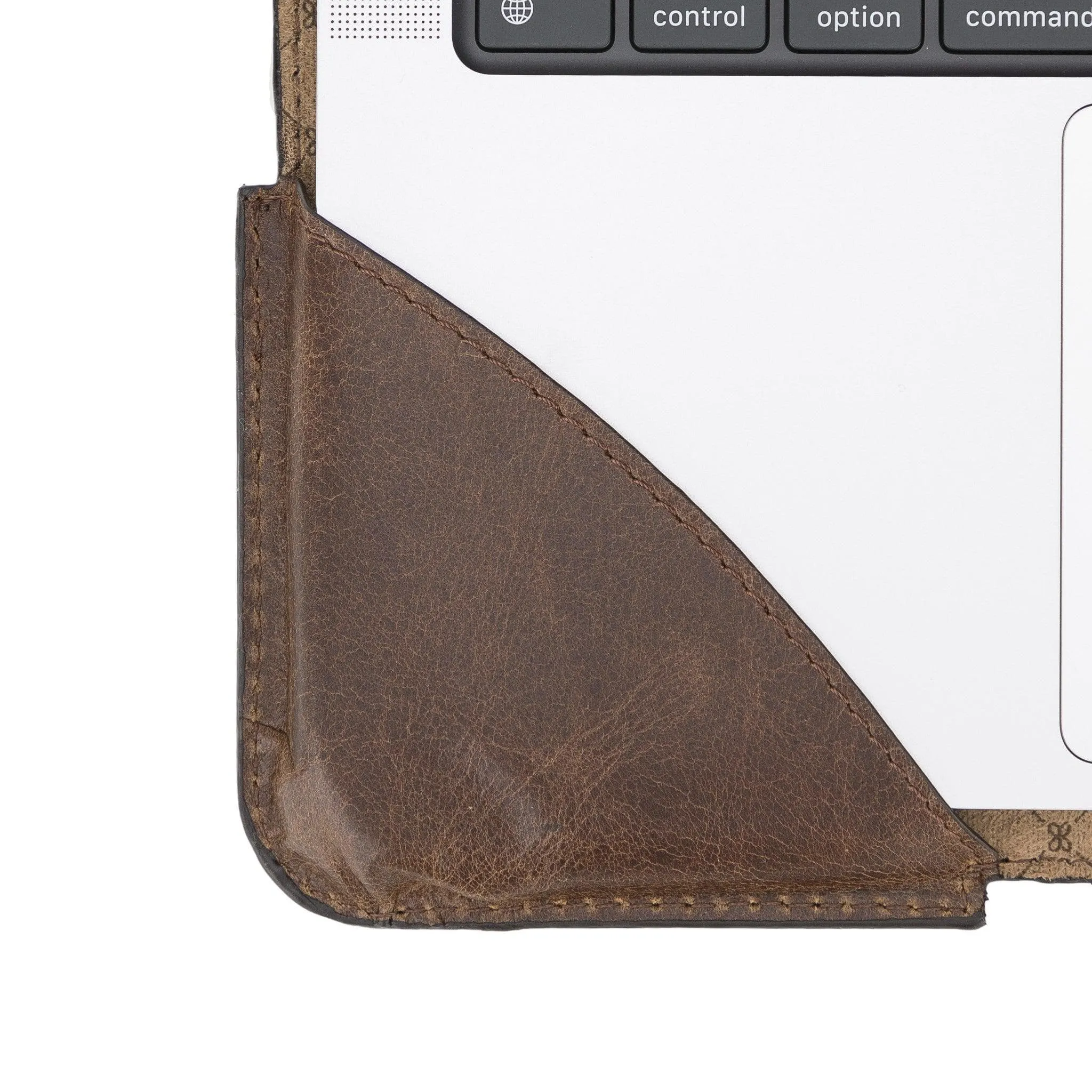 Chester Leather Sleeve for 13.3" to 16.2" Apple MacBook/Laptops